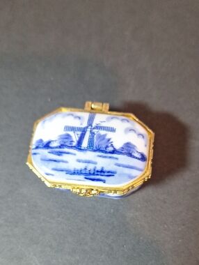Delftware Blue and White Porcelain Mini Trinket Box with Windmill Scene
